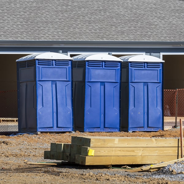 how can i report damages or issues with the portable toilets during my rental period in Melrose IA